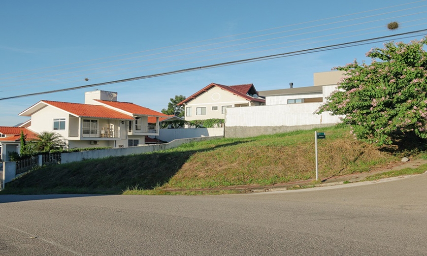 Terreno com 504,34 m², localizado no Loteamento Cidade Pedra Branca.